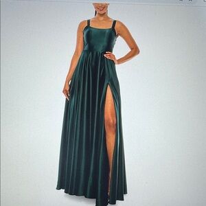 B Darlin Juniors open-back gown in hunter green